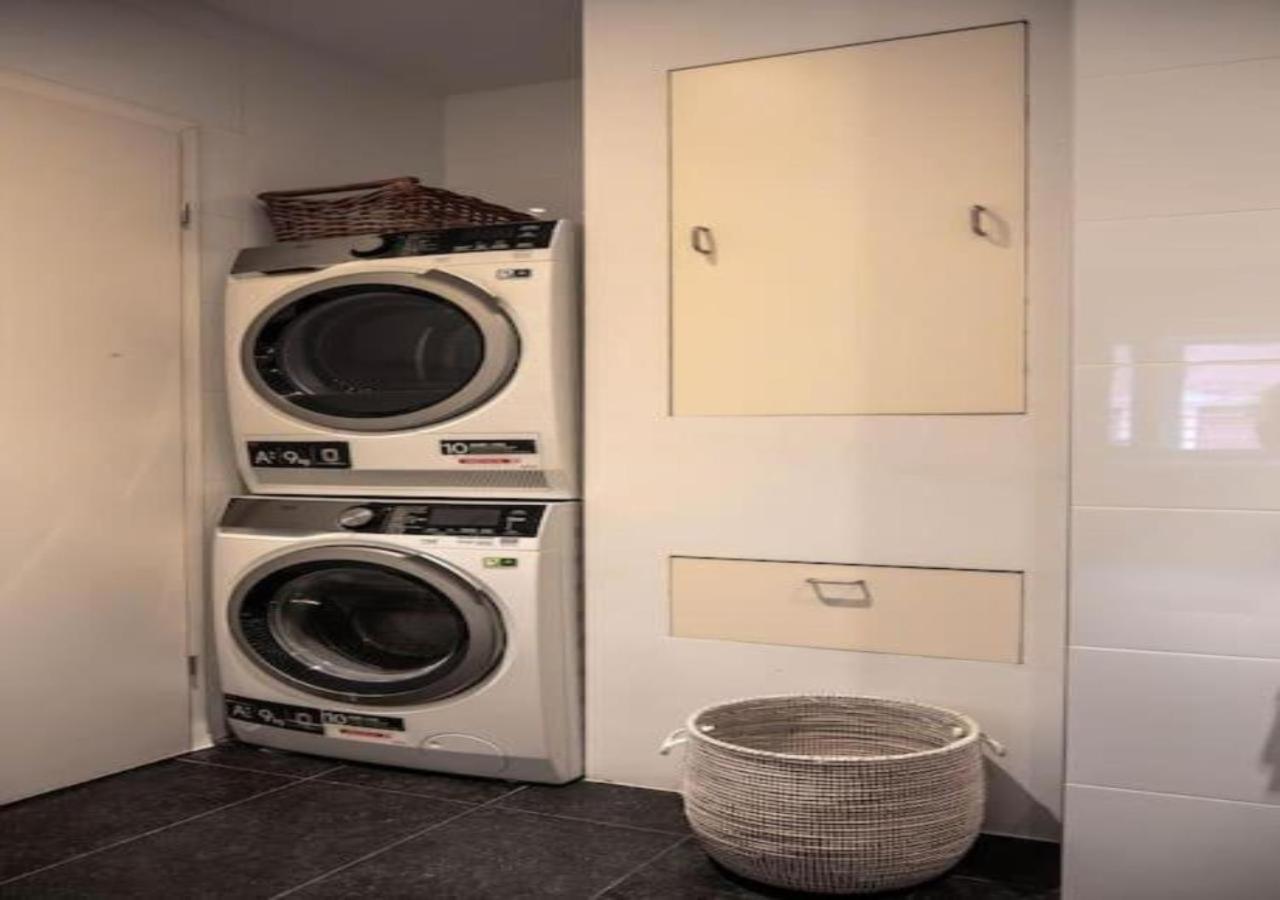 Urban Oasis With Free Parking Apartment